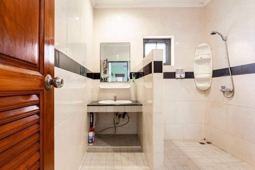 P.P. Rest Pattaya Hotel Ban Huai Yai Eksteriør billede